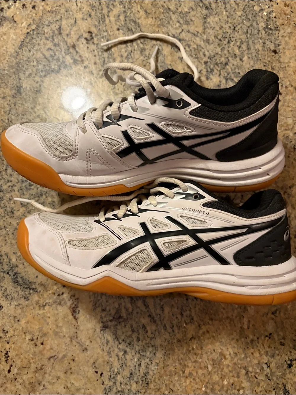 Aasics Upcourt 4 Girls Volleyball Shoes
